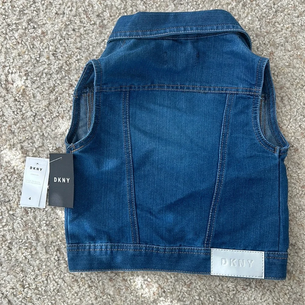 Toddler DKNY 2-Piece Outfit - Picture 3 of 5